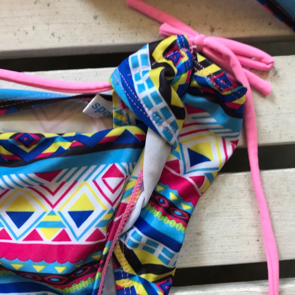 Two piece Aztec bathing suit - Picture 2 of 3